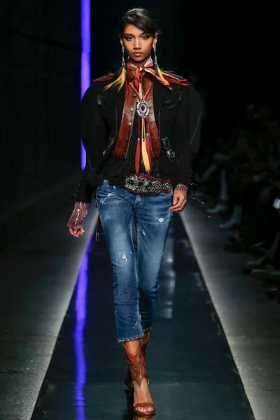 Look 9
